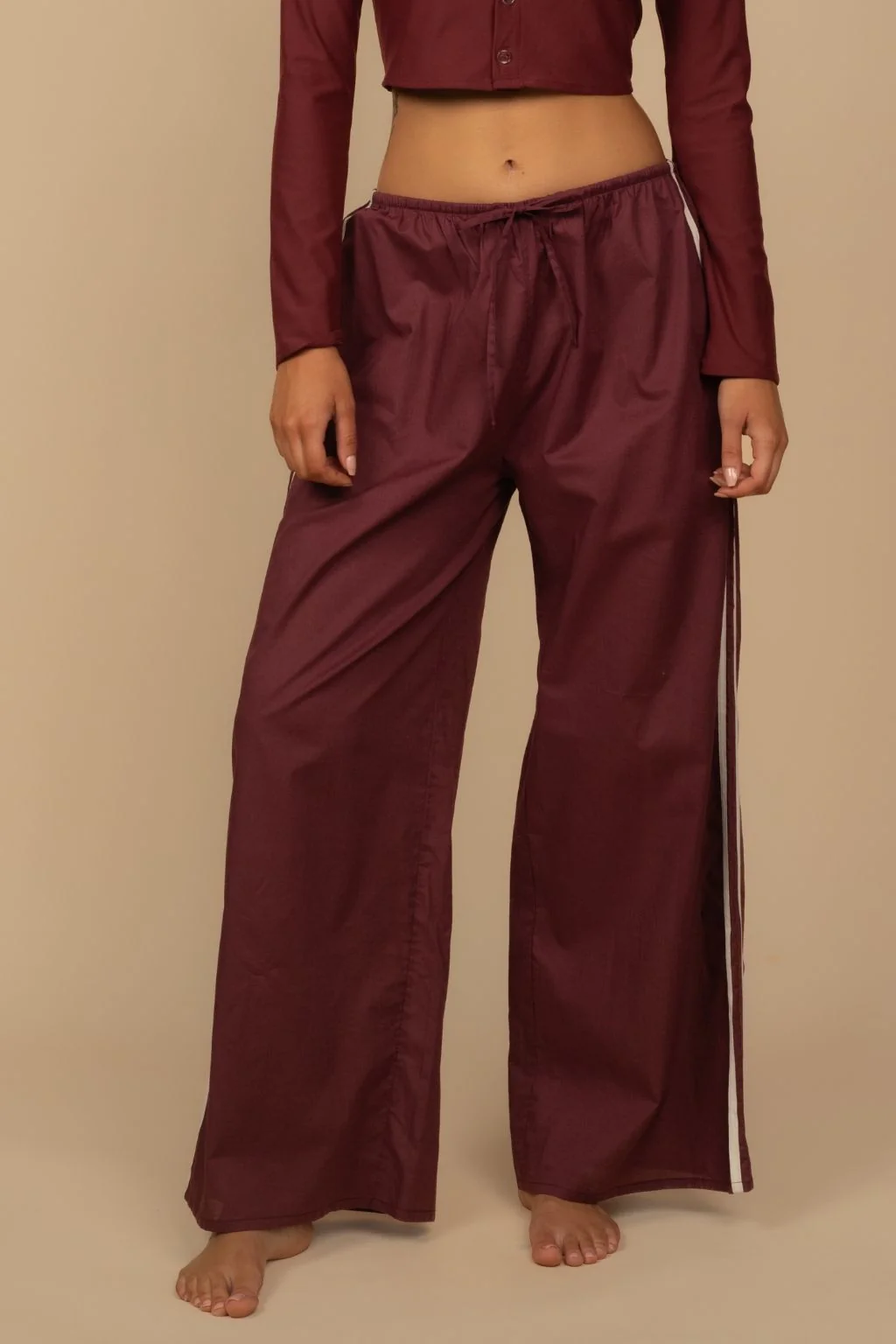 Sporty Drawstring Wide-Leg Pant Maroon - Image 3
