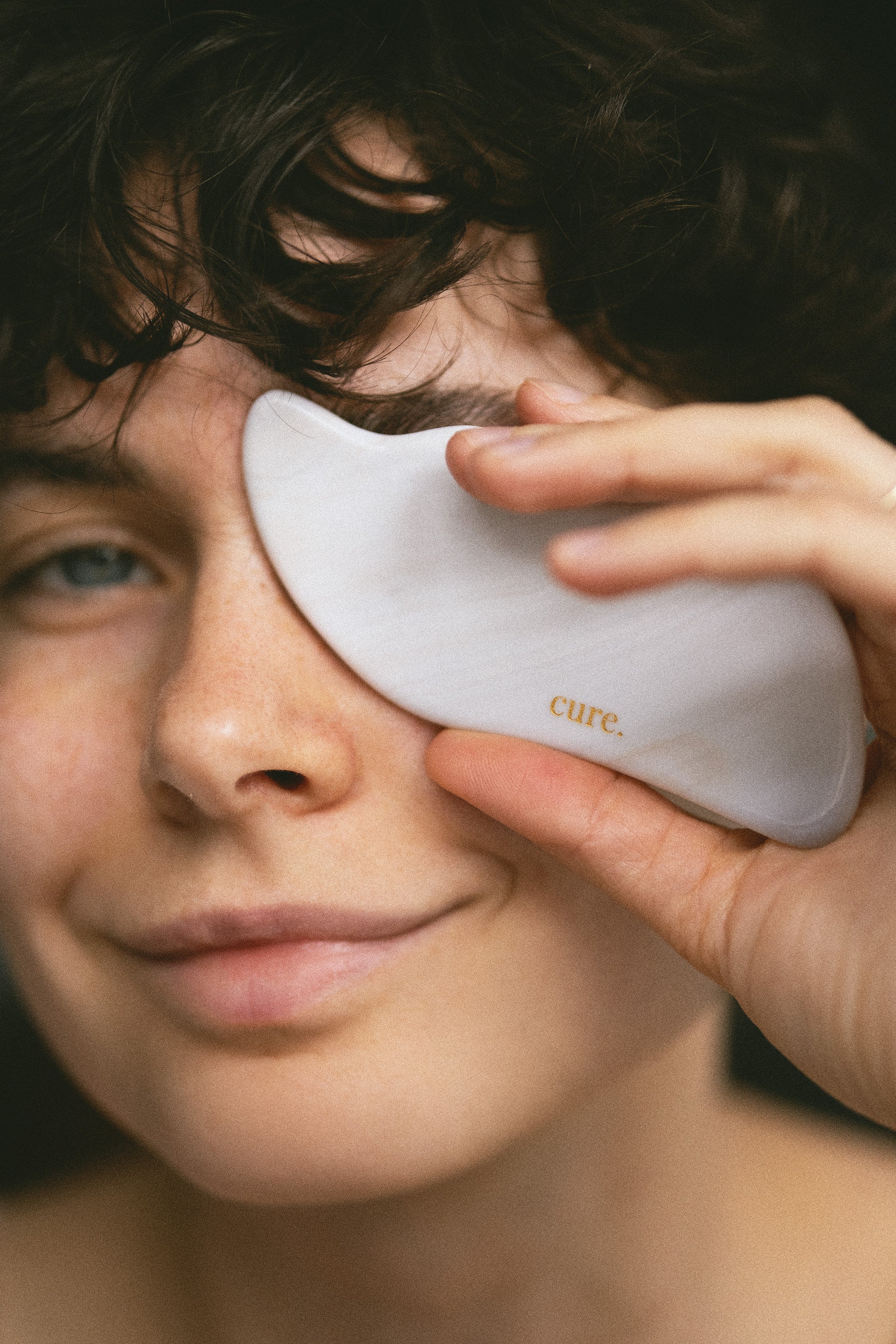 Natural Agate Cloud Gua Sha for Face and Body Massage - Image 8
