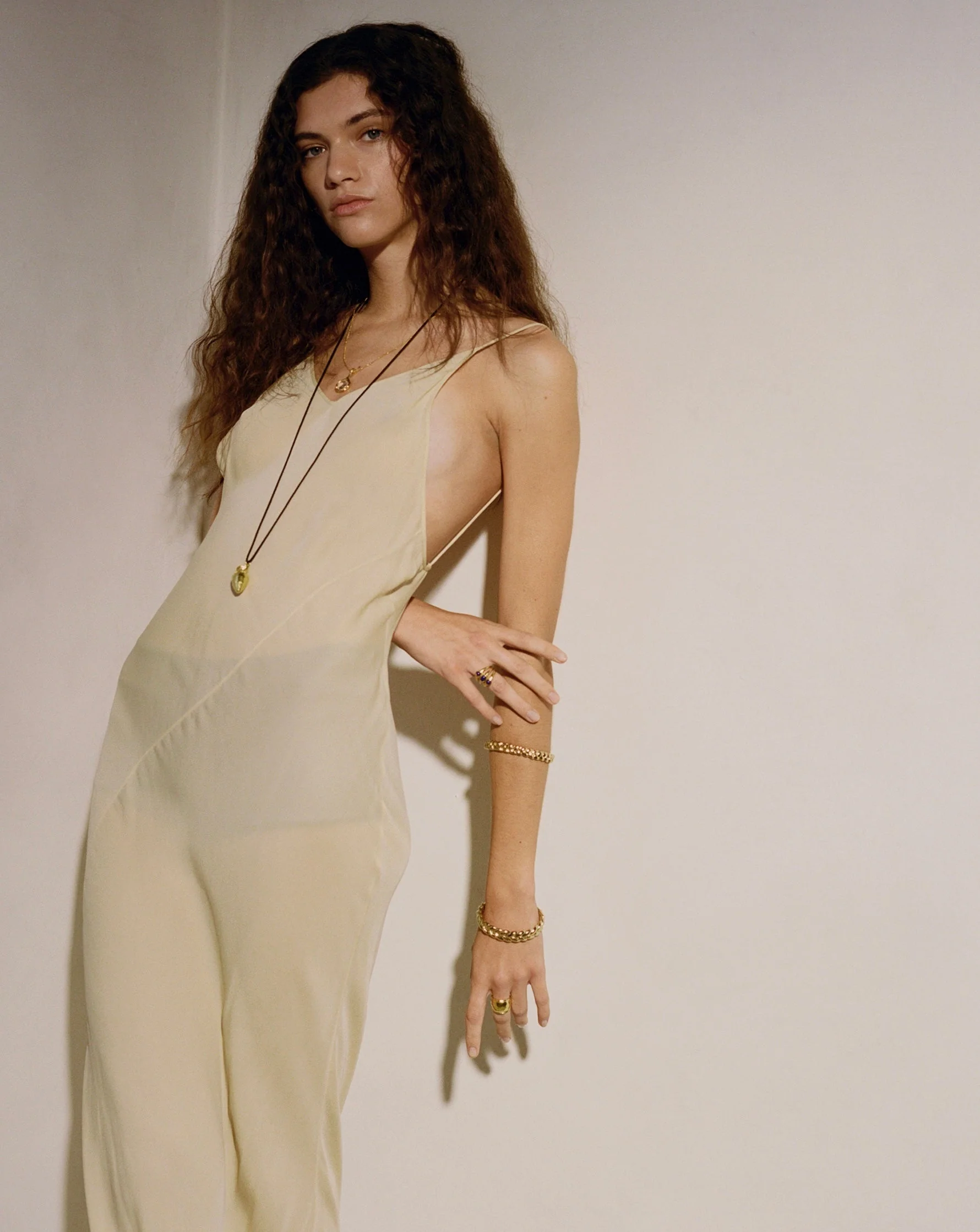 Pythia Bangle Yellow Gold - Image 6