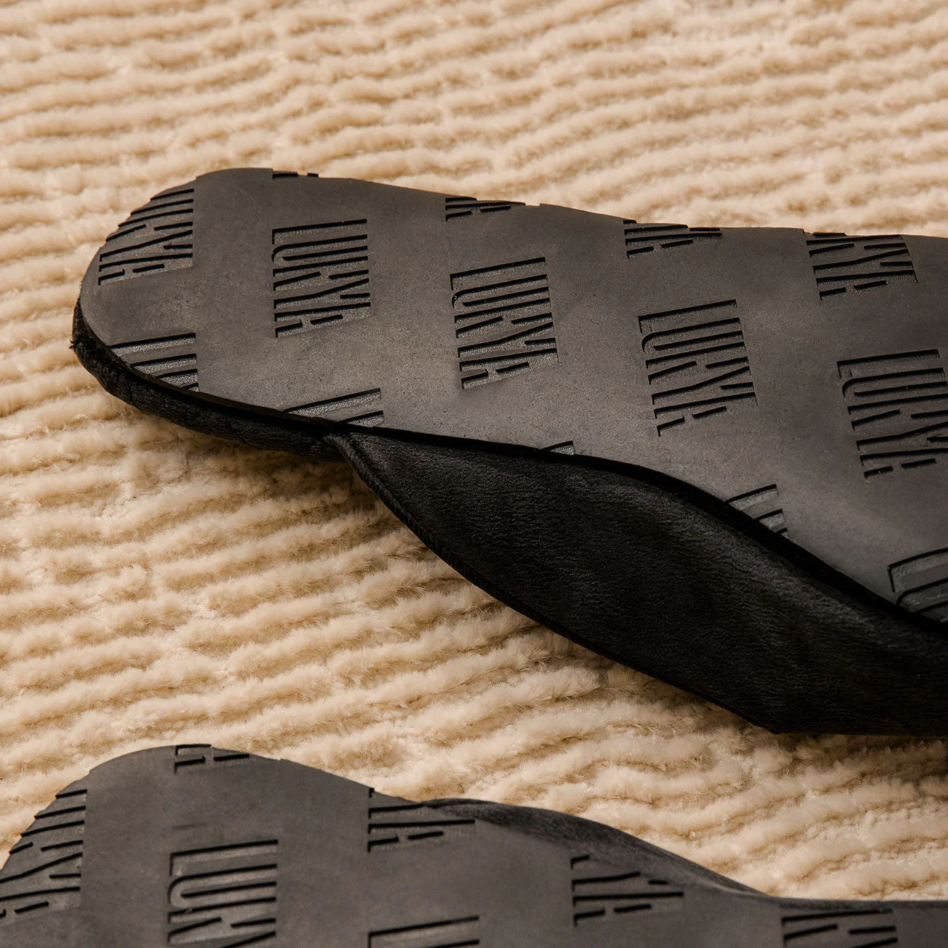 Silk Slipper Immersed Black - Image 5